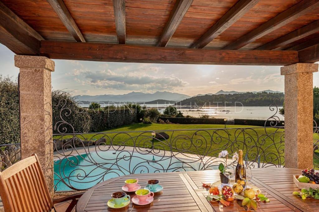 Villa Domus Ardea Capo Coda Cavallo Dış mekan fotoğraf